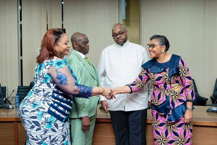 Présidente de l’A2R, Henriette Wamu a pris activement part à la rencontre entre la Première Ministre Judith Suminwa Tuluka et la délégation de la méga-plateforme PEP-AAAP