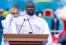 Guinée : Mamadi Doumbouya officiellement investi président de la République